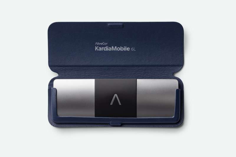 KardiaMobile 6L with carry pod