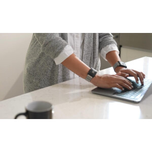 TouchPoints - Wellness Wechselvibrationen mit 2 Edelstahl Armbändern
